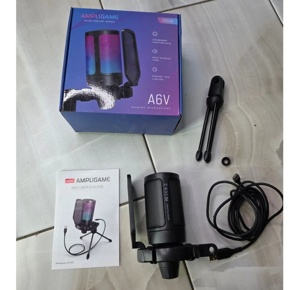 Fifine AmpliGame A6V USB Gaming Microphone RGB Condenser Mic Tripod Stand S2